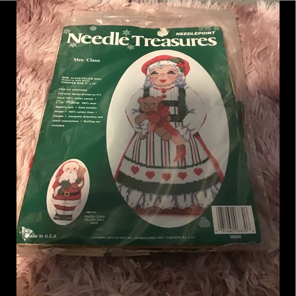 - Vintage Needle Treasures Mrs Clause Pillow Doll.    NWT